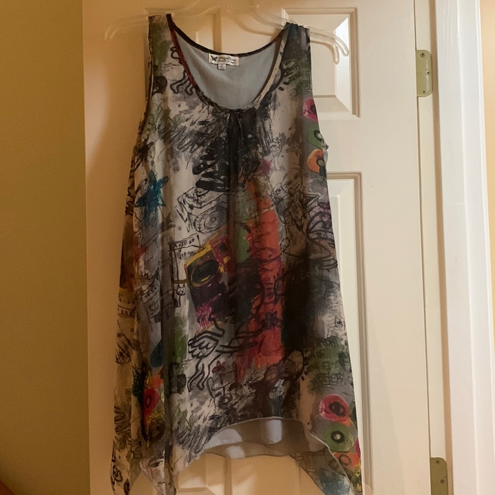 Papillon stylish & comfy blouse. Excellent condition. Artsy style